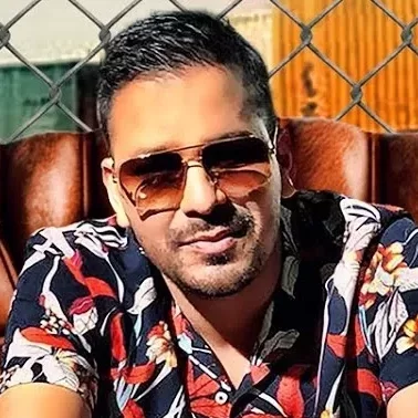 Veet Baljit